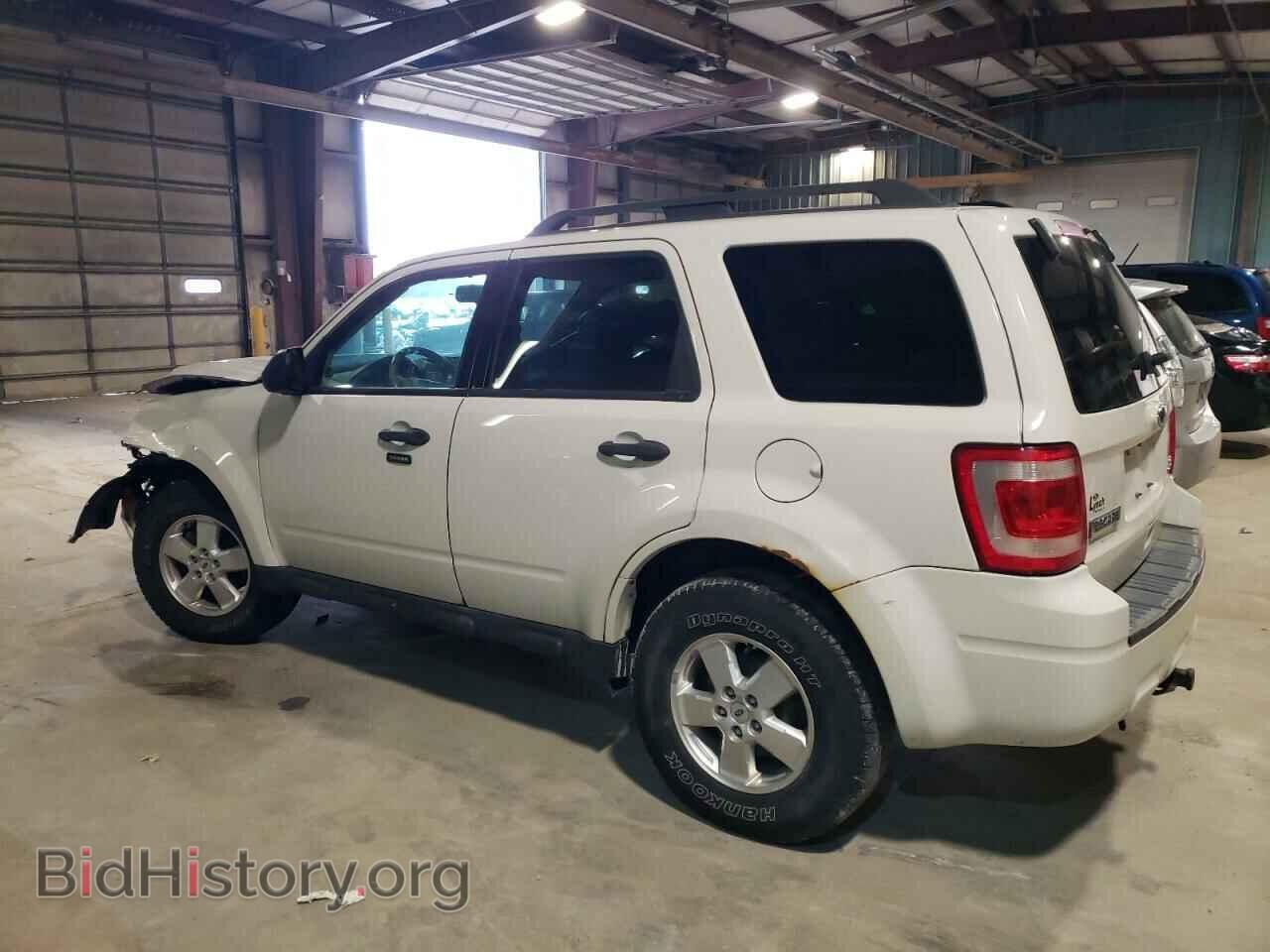 2011 FORD ESCAPE - VIN: 1FMCU9DGXBKA32003 - Фото 2