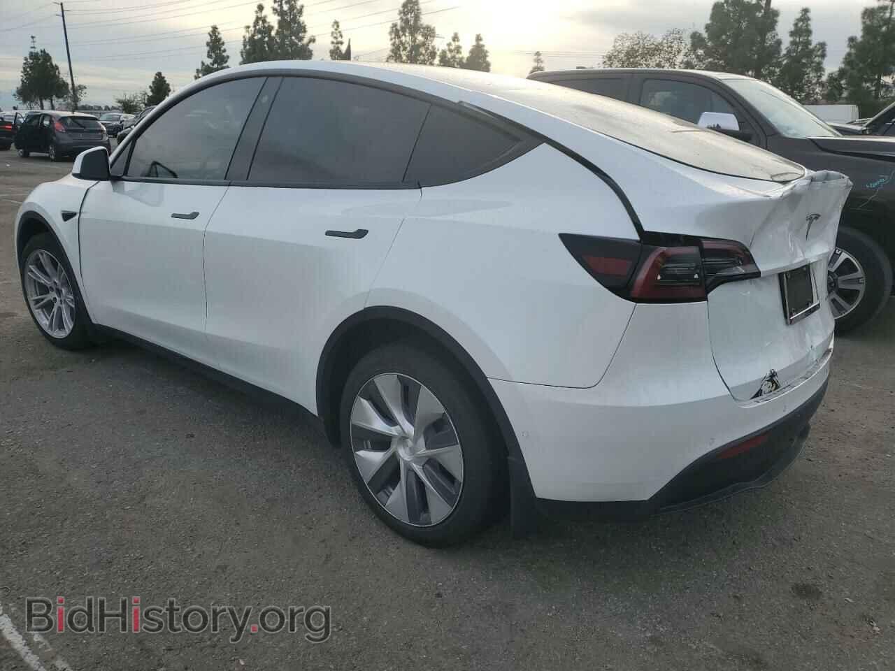 2022 TESLA MODEL Y - VIN: 7SAYGDEE5NF425834 - Фото 2
