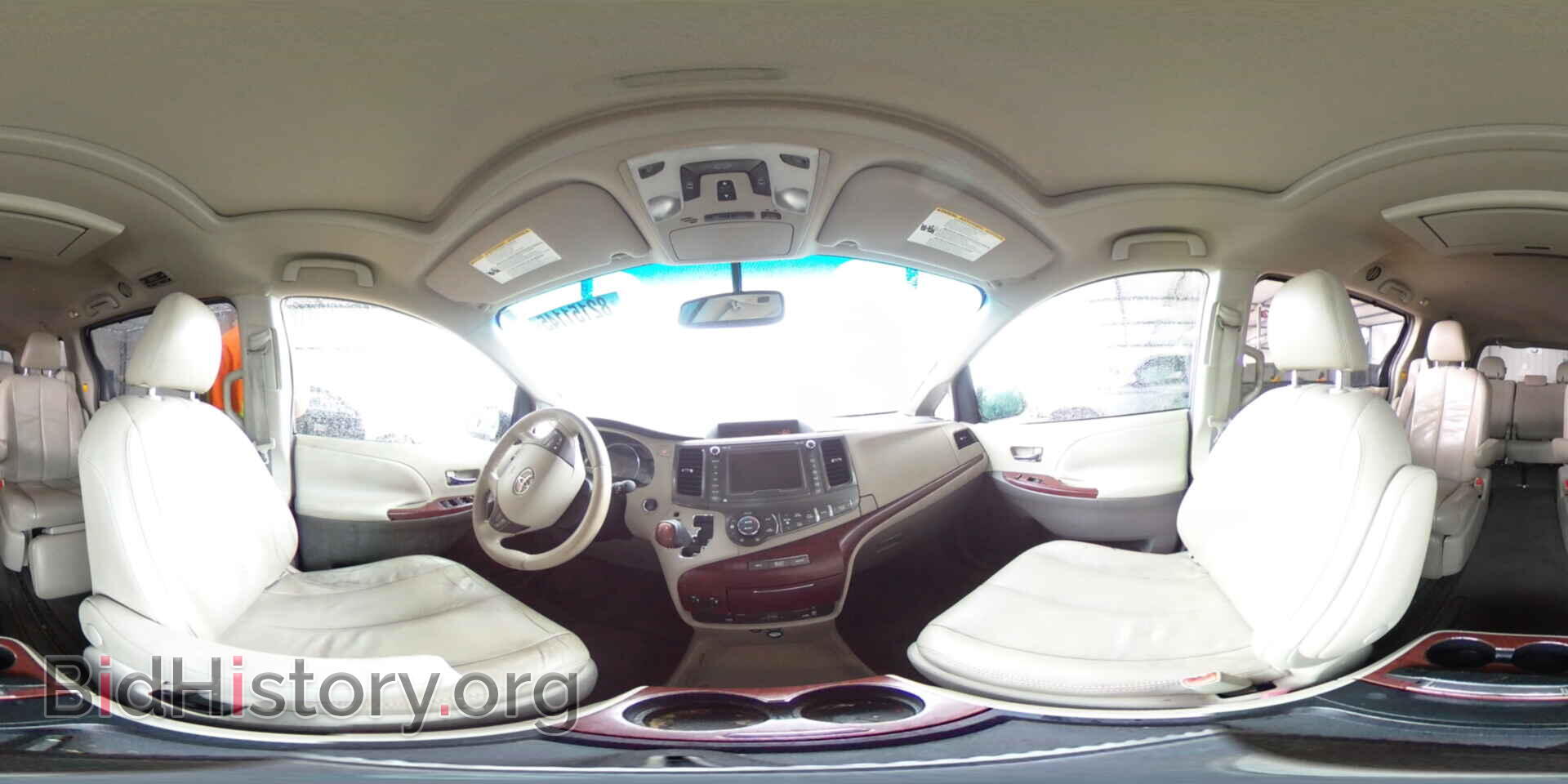 2011 TOYOTA All Models - VIN: 5TDDK3DC2BS020526 - Photo 16