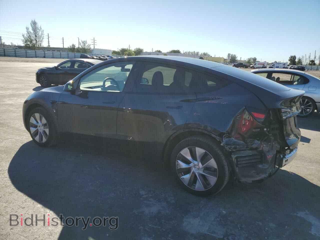 2024 TESLA MODEL Y - VIN: 7SAYGDEEXRA256106 - Фото 2