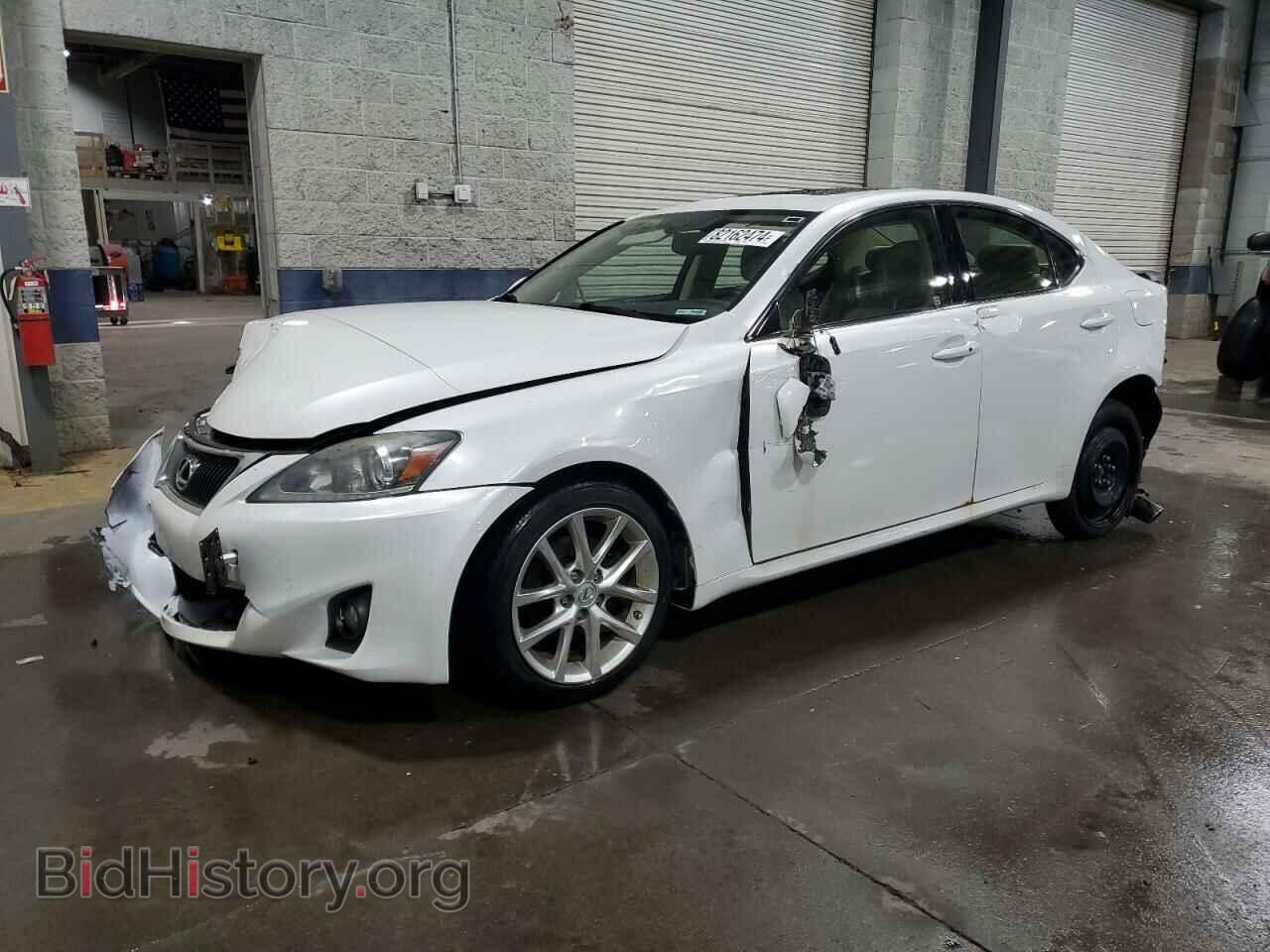 Фотография JTHCF5C23C5059149 - LEXUS IS 2012
