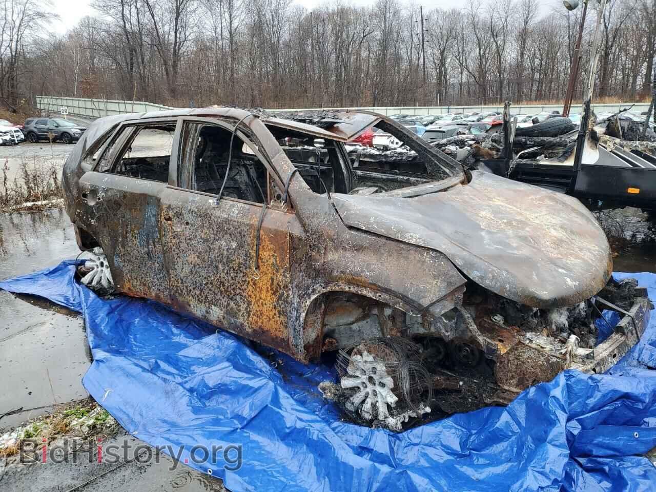 2011 KIA SORENTO - VIN: 5XYKTDA20BG085071 - Фото 4