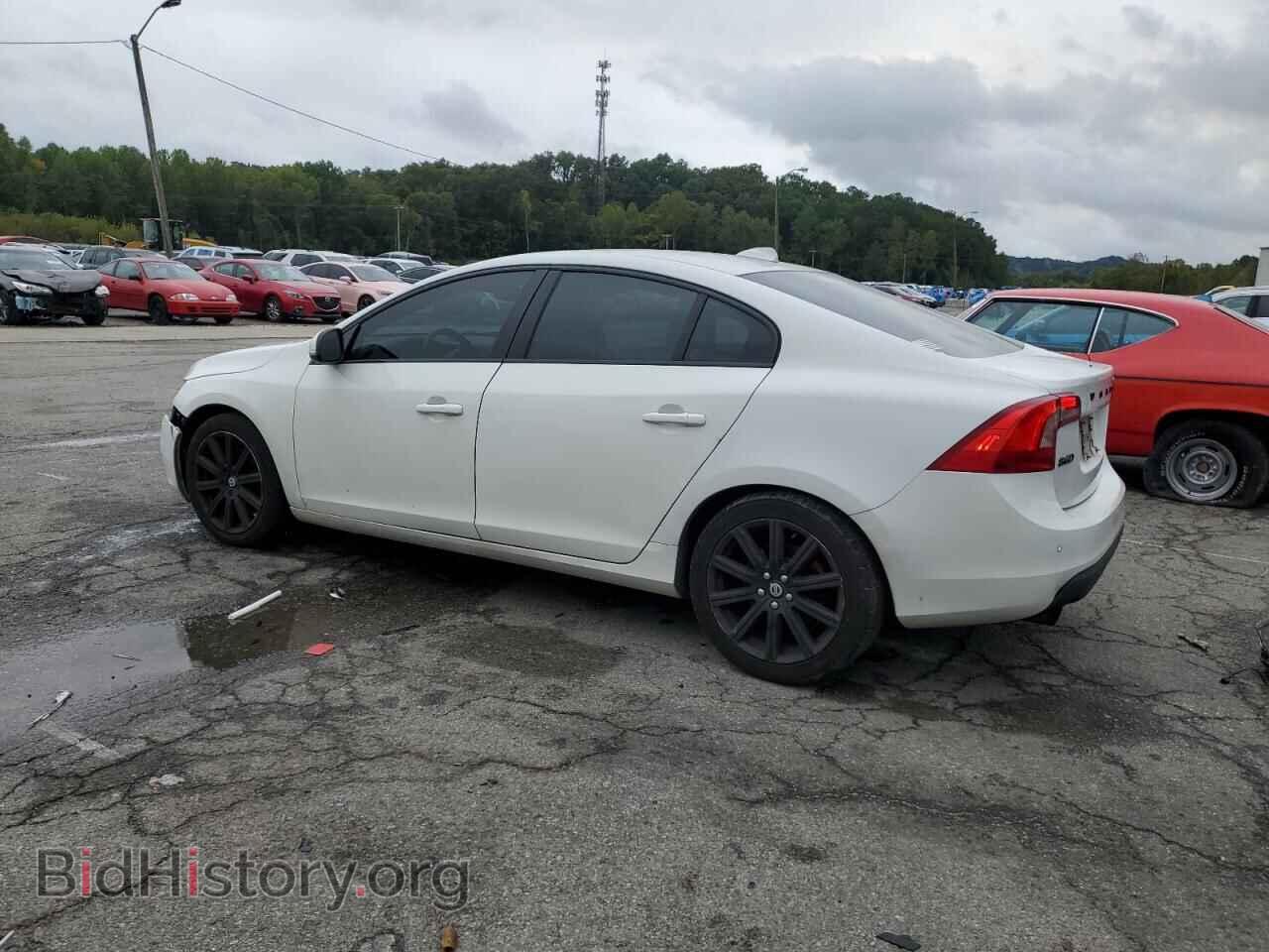 2016 VOLVO S60 - VIN: LYV612TM5GB096254 - Фото 2