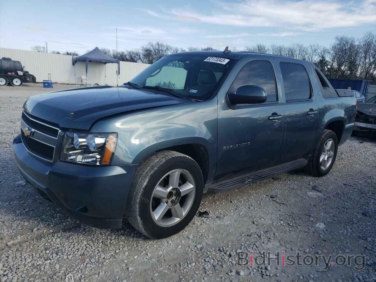 Photo 3GNNCFE02AG248117 - CHEVROLET AVALANCHE 2010