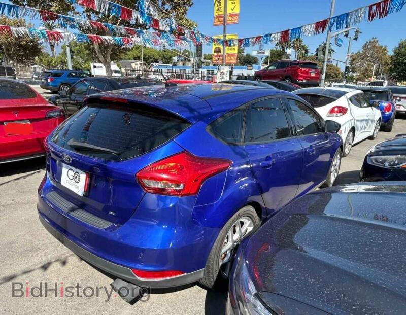 2015 Ford FOCUS (VIN 1FADP3K20FL357902) — фото 4 из 10