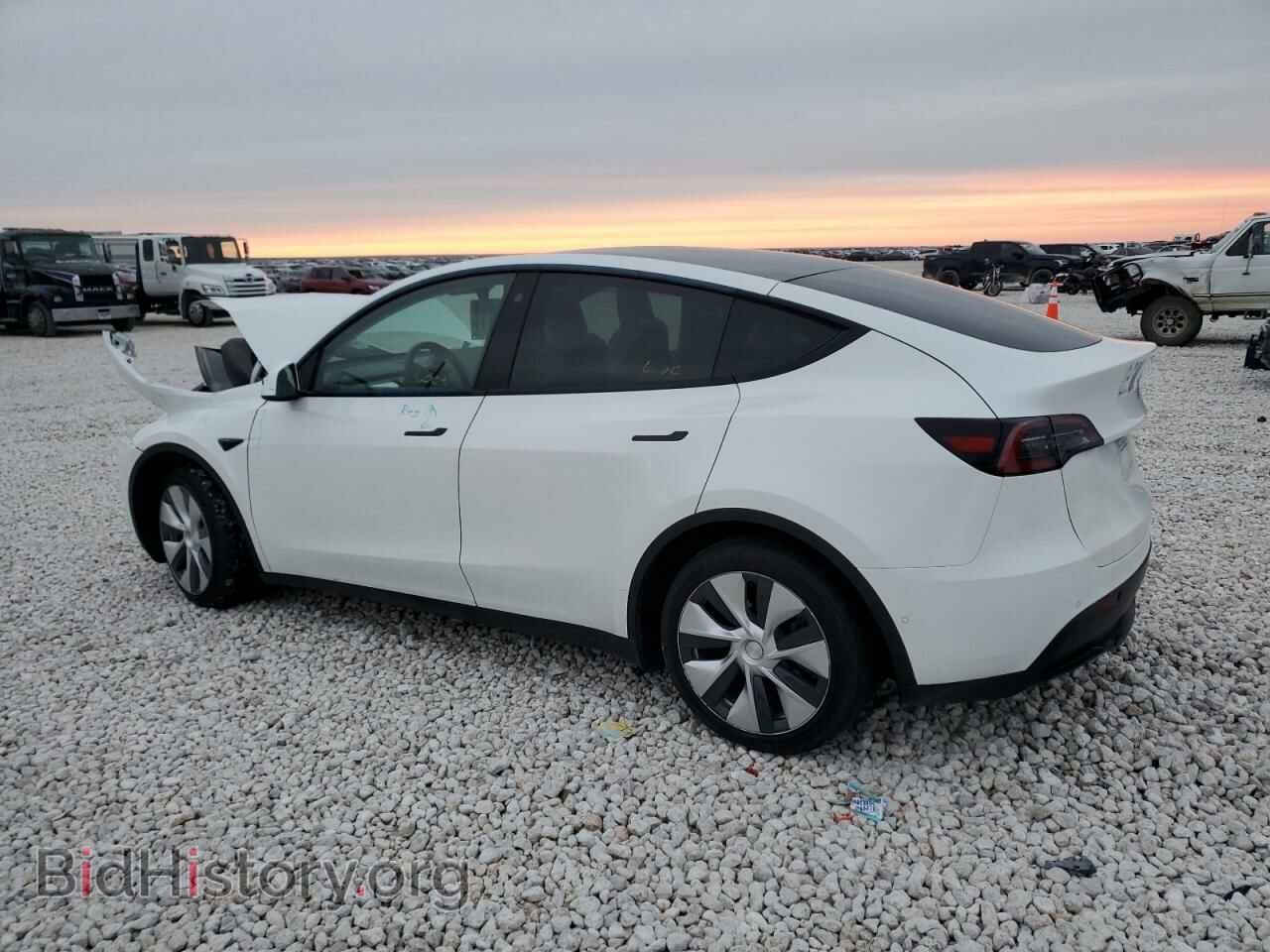 2022 TESLA MODEL Y - VIN: 7SAYGAEE4NF315260 - Фото 2