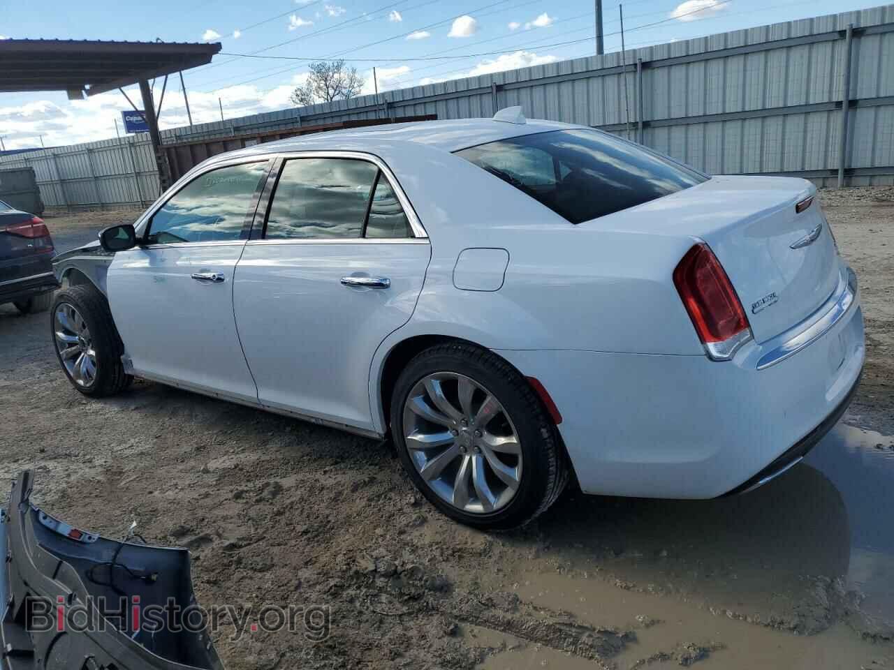 2018 CHRYSLER 300 - VIN: 2C3CCAEG5JH117249 - Фото 2