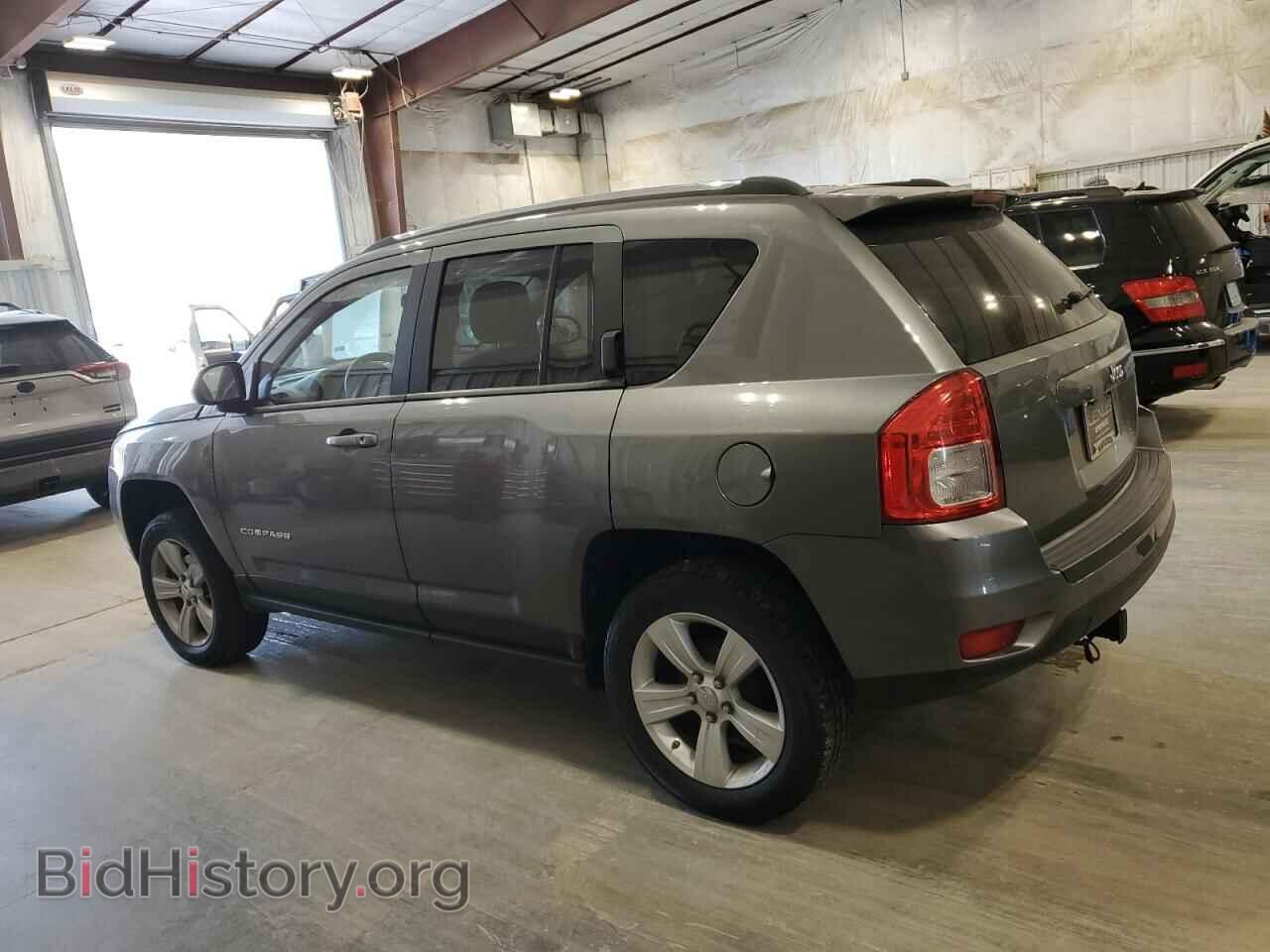 2011 JEEP COMPASS - VIN: 1J4NT1FB1BD236321 - Photo 2