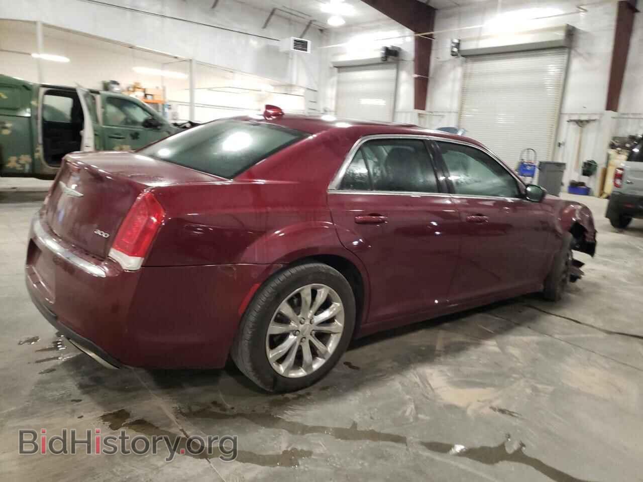 2017 CHRYSLER 300 - VIN: 2C3CCARG9HH522003 - Фото 3