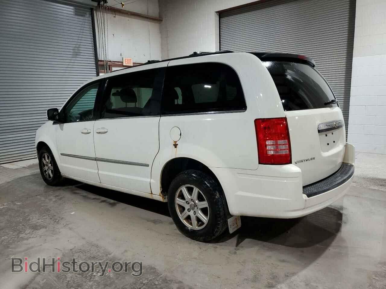 2010 CHRYSLER MINIVAN - VIN: 2A4RR5D11AR266495 - Photo 2