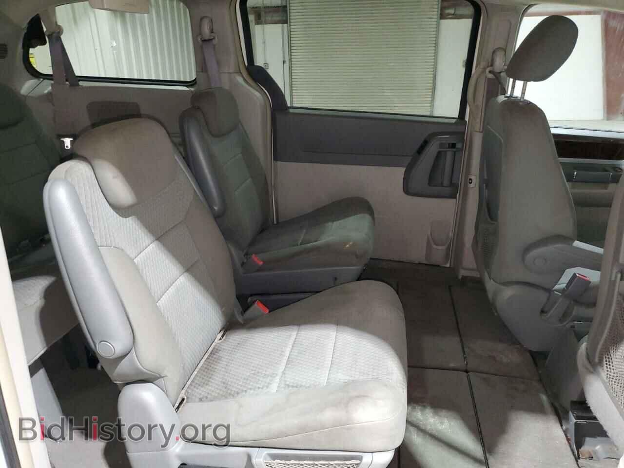 2010 CHRYSLER MINIVAN - VIN: 2A4RR5D11AR266495 - Photo 11