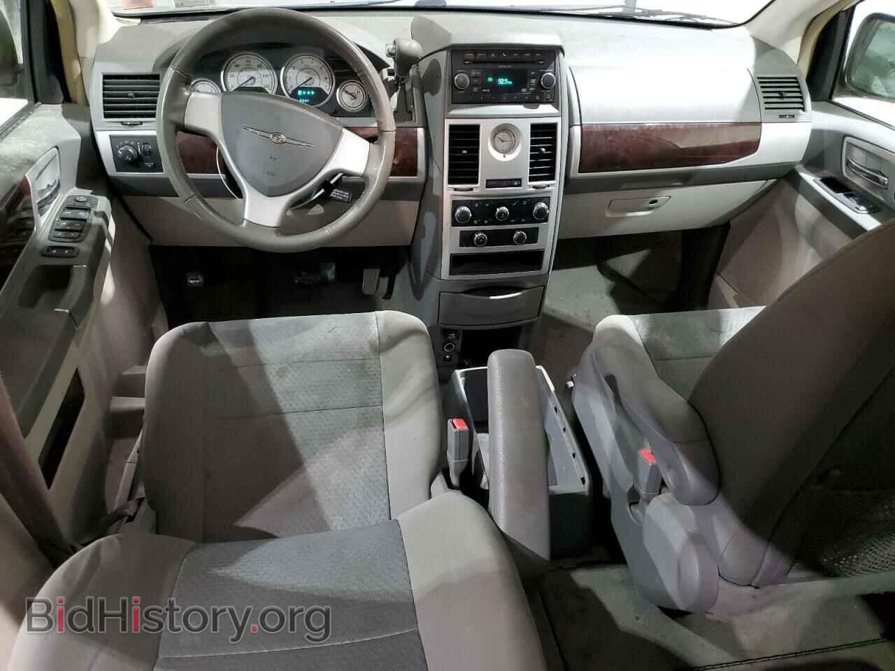 2010 CHRYSLER MINIVAN - VIN: 2A4RR5D11AR266495 - Photo 8