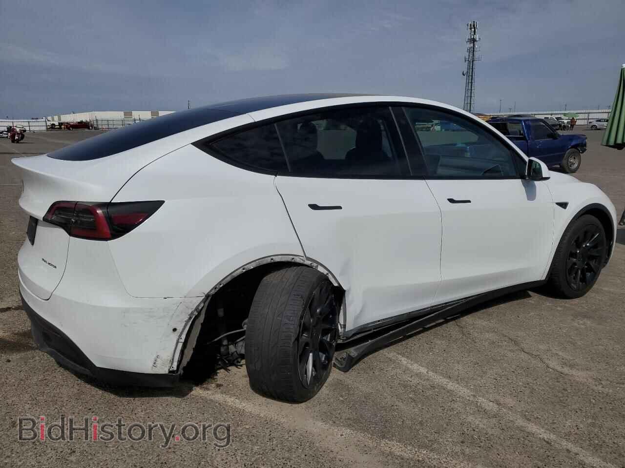 2022 TESLA MODEL Y - VIN: 7SAYGDEE2NF332169 - Фото 3