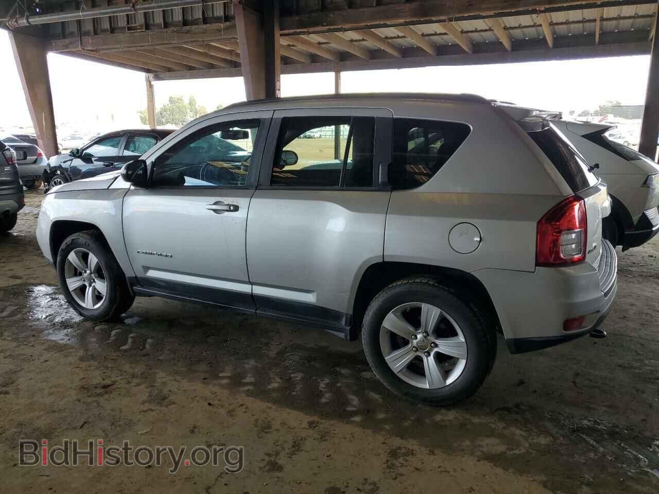 2012 JEEP COMPASS - VIN: 1C4NJDEB1CD556173 - Фото 2
