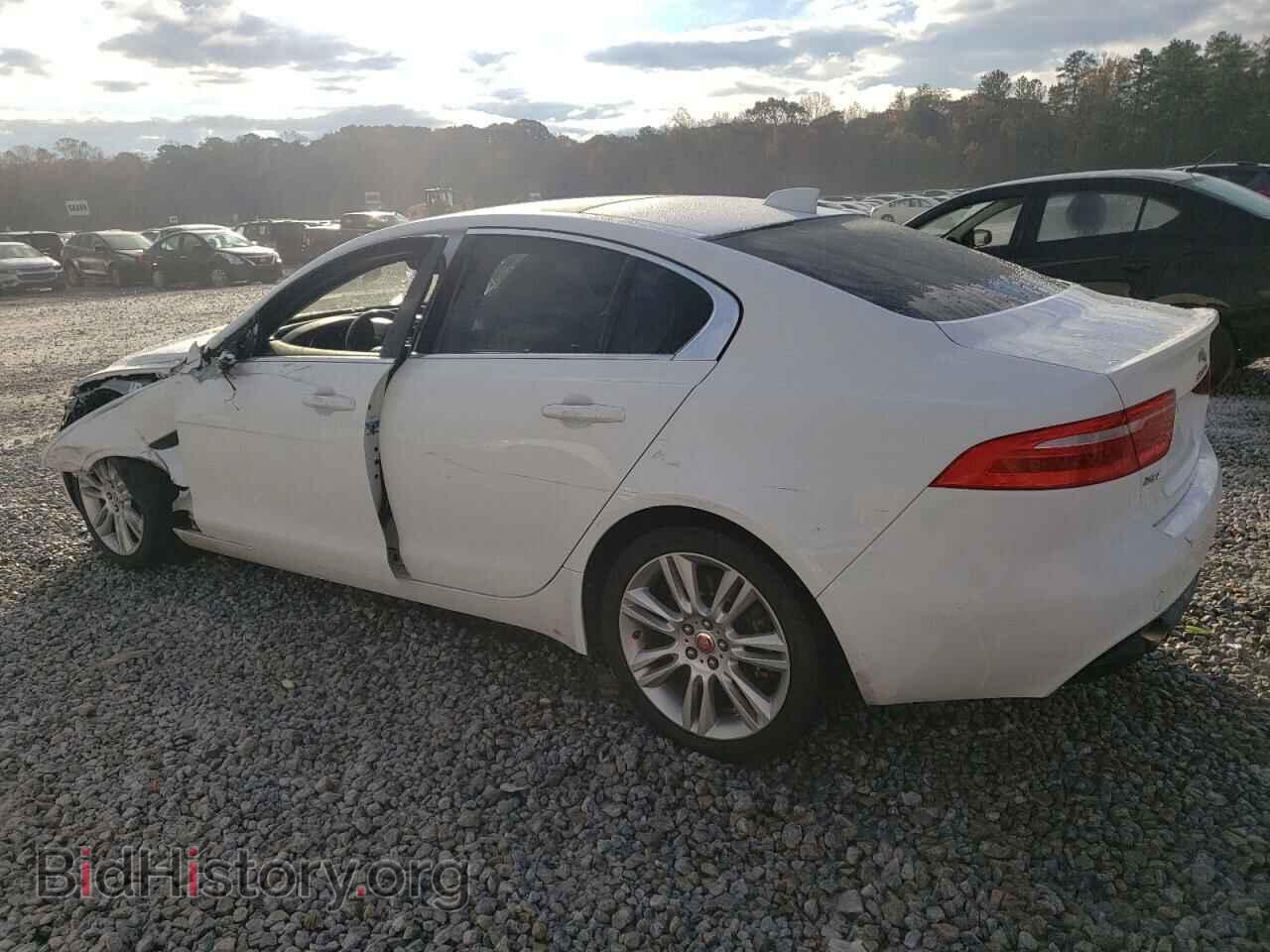 2019 JAGUAR XE - VIN: SAJAR4FX6KCP52410 - Фото 2
