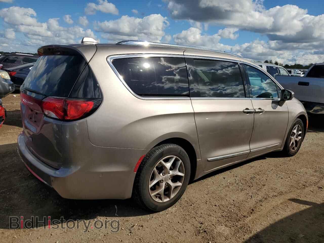2018 CHRYSLER PACIFICA - VIN: 2C4RC1BG1JR111016 - Фото 3