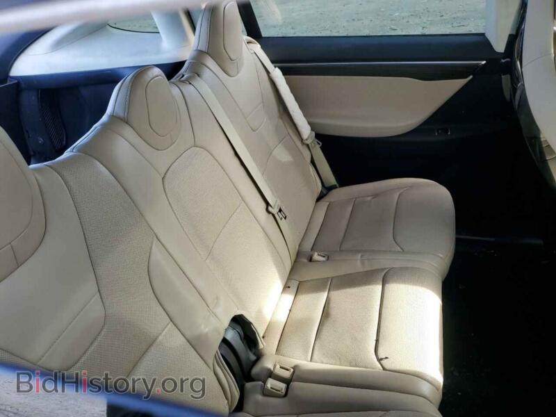 2016 Tesla MODEL X (VIN 5YJXCDE20GF026052) — photo 10 of 12