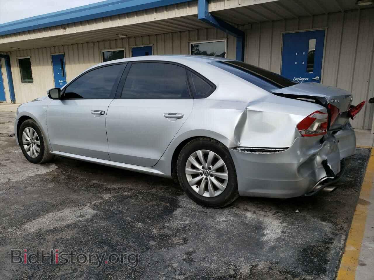 2015 VOLKSWAGEN PASSAT - VIN: 1VWAS7A34FC013001 - Фото 2