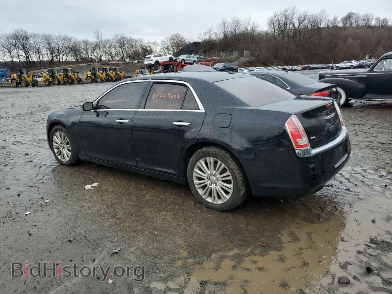 2013 CHRYSLER 300 - VIN: 2C3CCAKT7DH733170 - Photo 2