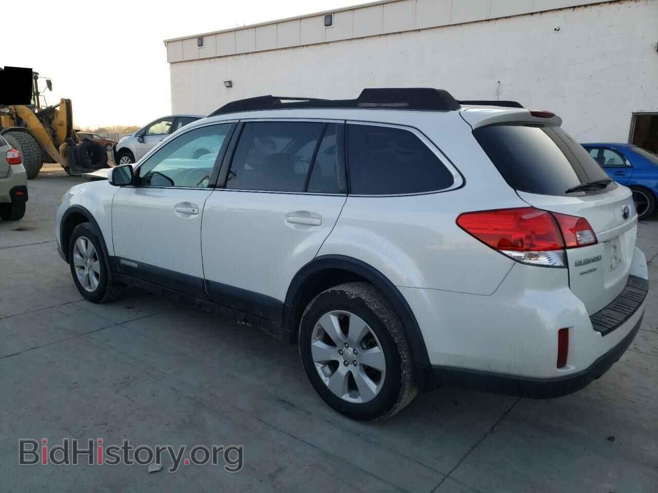 2011 SUBARU OUTBACK - VIN: 4S4BRBGC6B3400622 - Фото 2