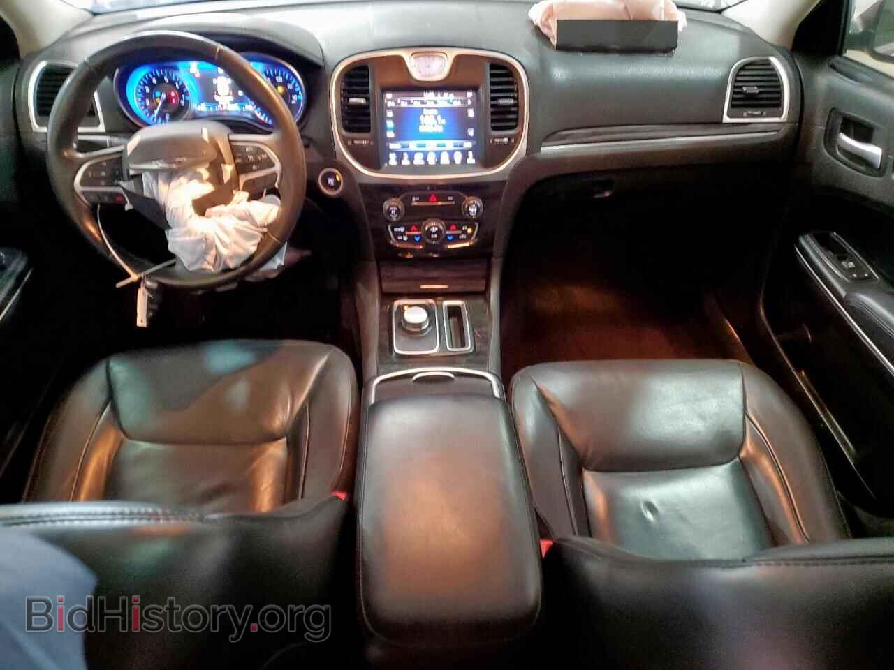 2016 CHRYSLER 300 - VIN: 2C3CCAAG1GH252940 - Фото 8