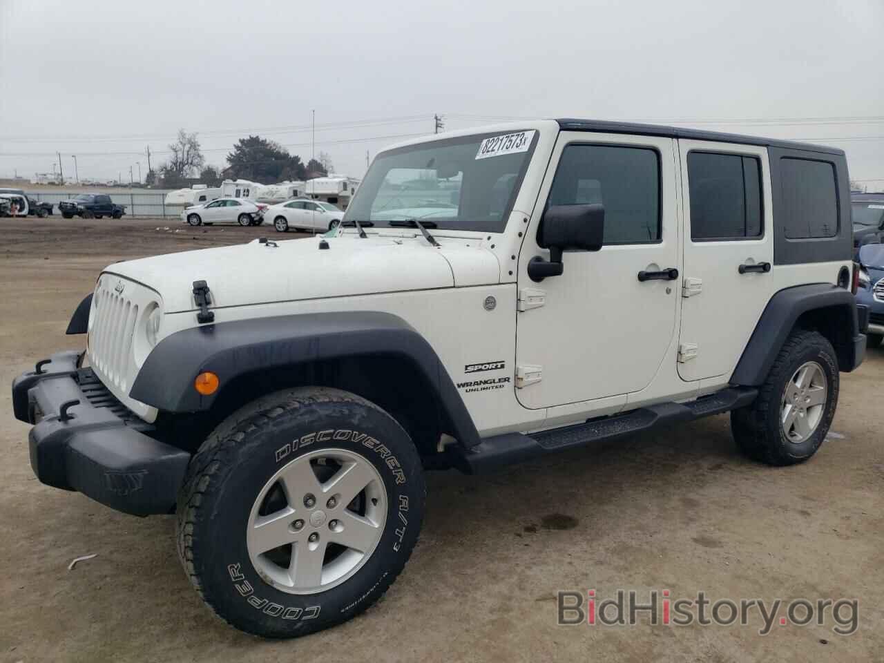 Photo 1J4BA3H12AL230248 - JEEP WRANGLER 2010