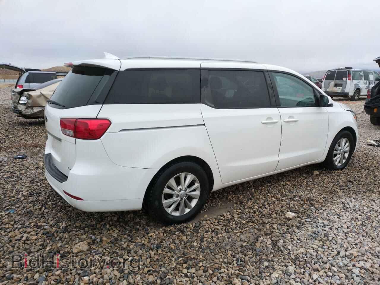 2015 KIA All Models - VIN: KNDMB5C18F6064368 - Фото 3