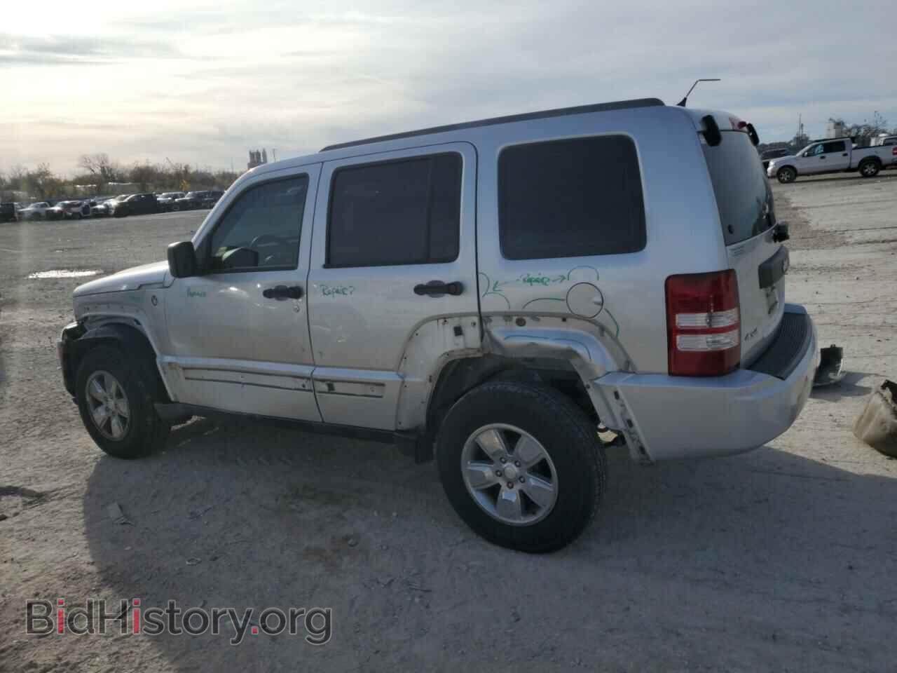 2011 JEEP LIBERTY - VIN: 1J4PN2GK4BW574162 - Фото 2
