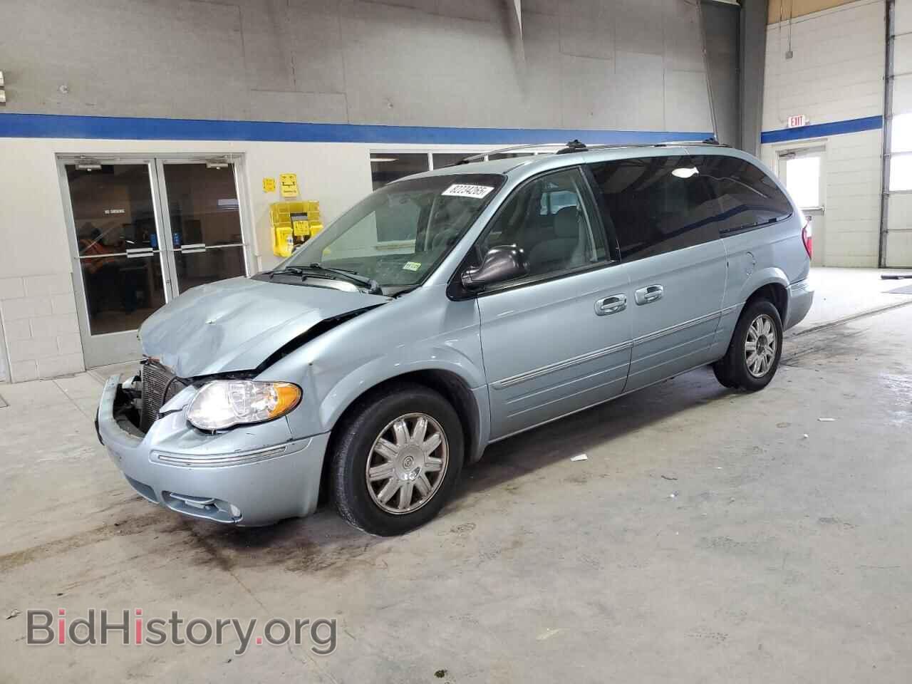 Photo 2C8GP64L35R470696 - CHRYSLER MINIVAN 2005