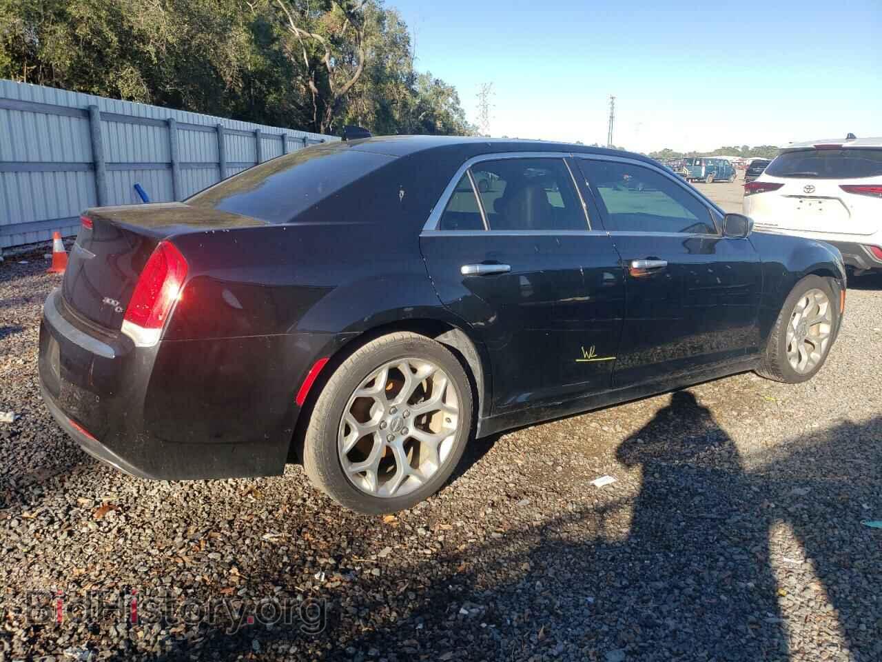 2019 CHRYSLER 300 - VIN: 2C3CCAPT8KH632063 - Фото 3