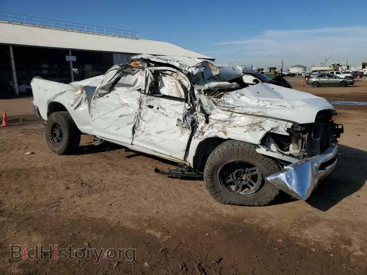 2018 RAM All Models - VIN: 3C6UR5CLXJG418595 - Photo 4