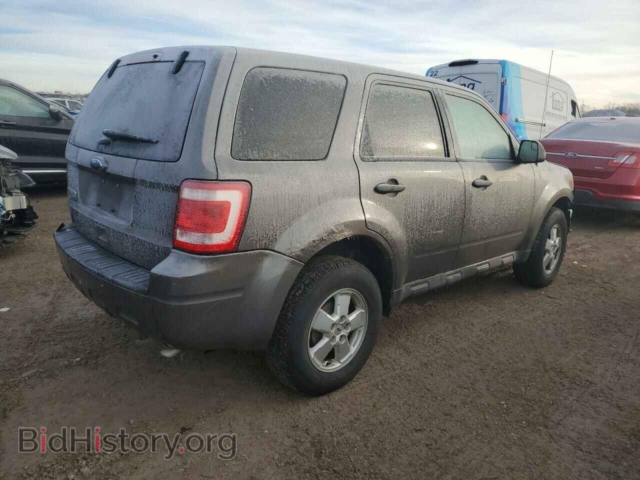 2011 FORD ESCAPE - VIN: 1FMCU0C77BKC64863 - Photo 3