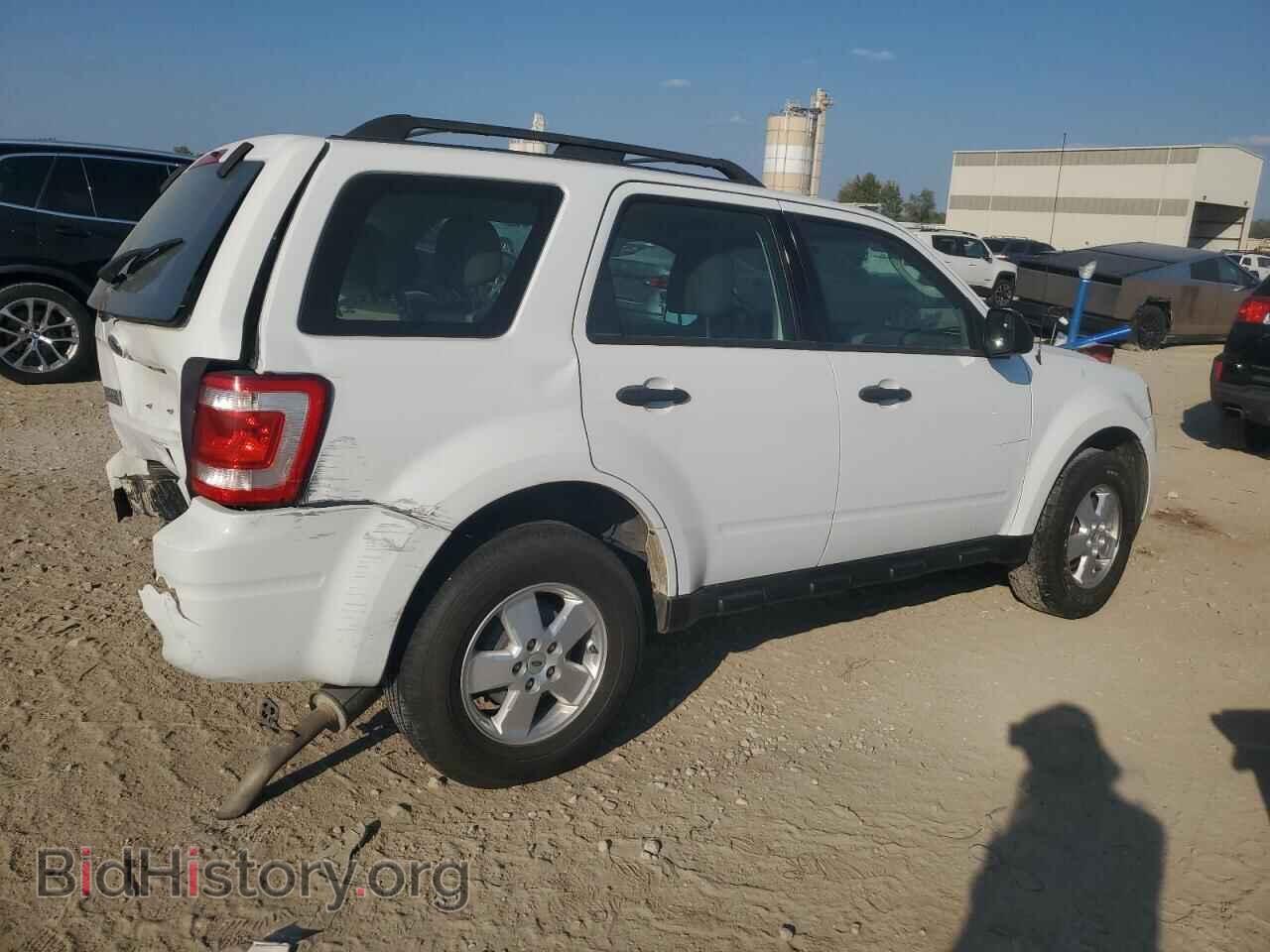 2011 FORD ESCAPE - VIN: 1FMCU9C79BKC64237 - Фото 3