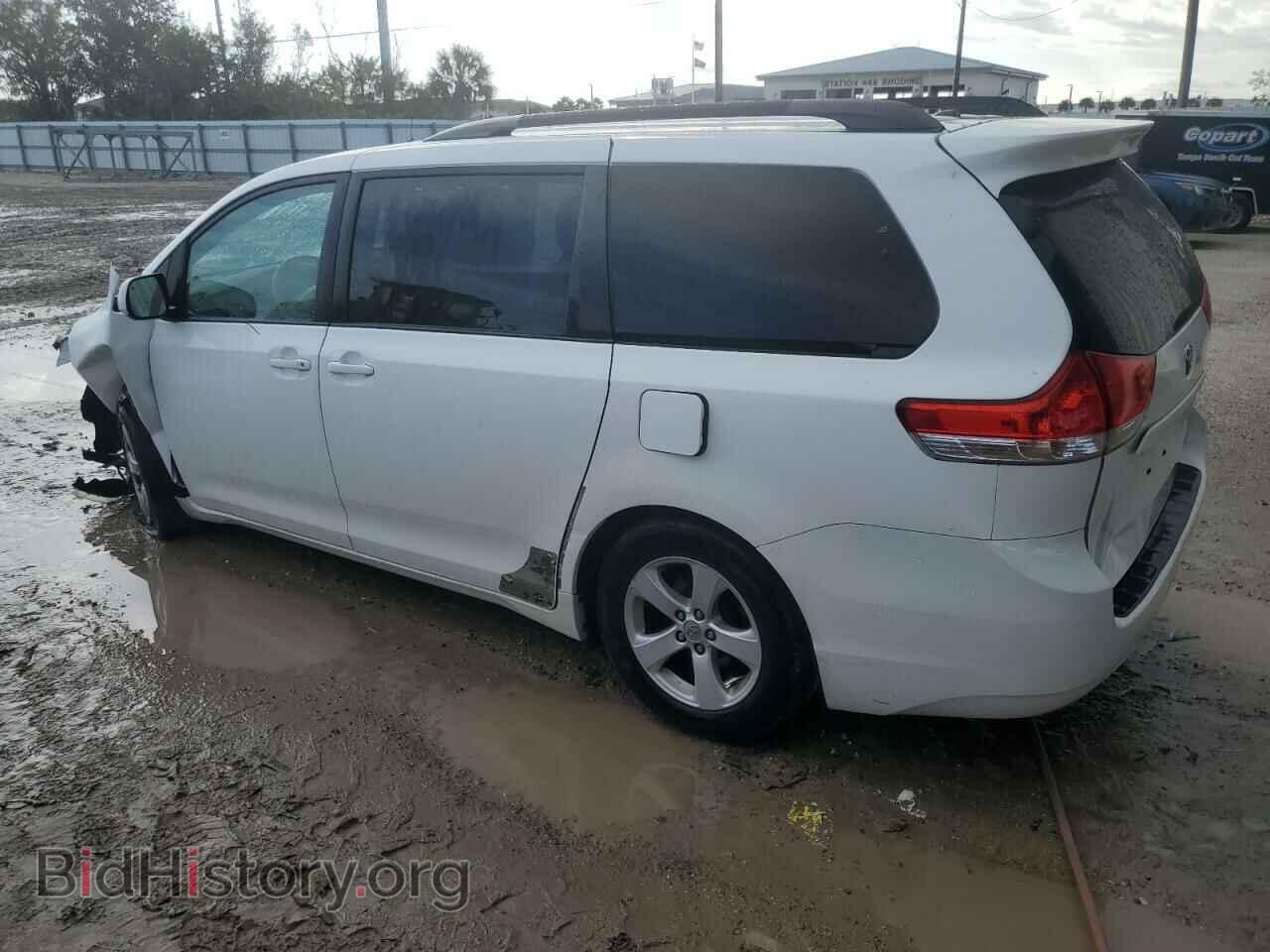 2011 TOYOTA All Models - VIN: 5TDKK3DC3BS127690 - Фото 2