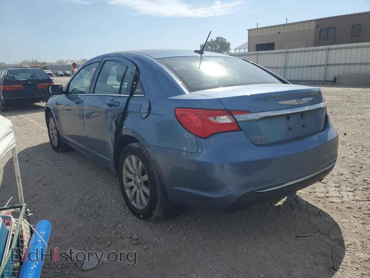 2011 CHRYSLER 200 - VIN: 1C3BC1FB6BN555530 - Фото 2