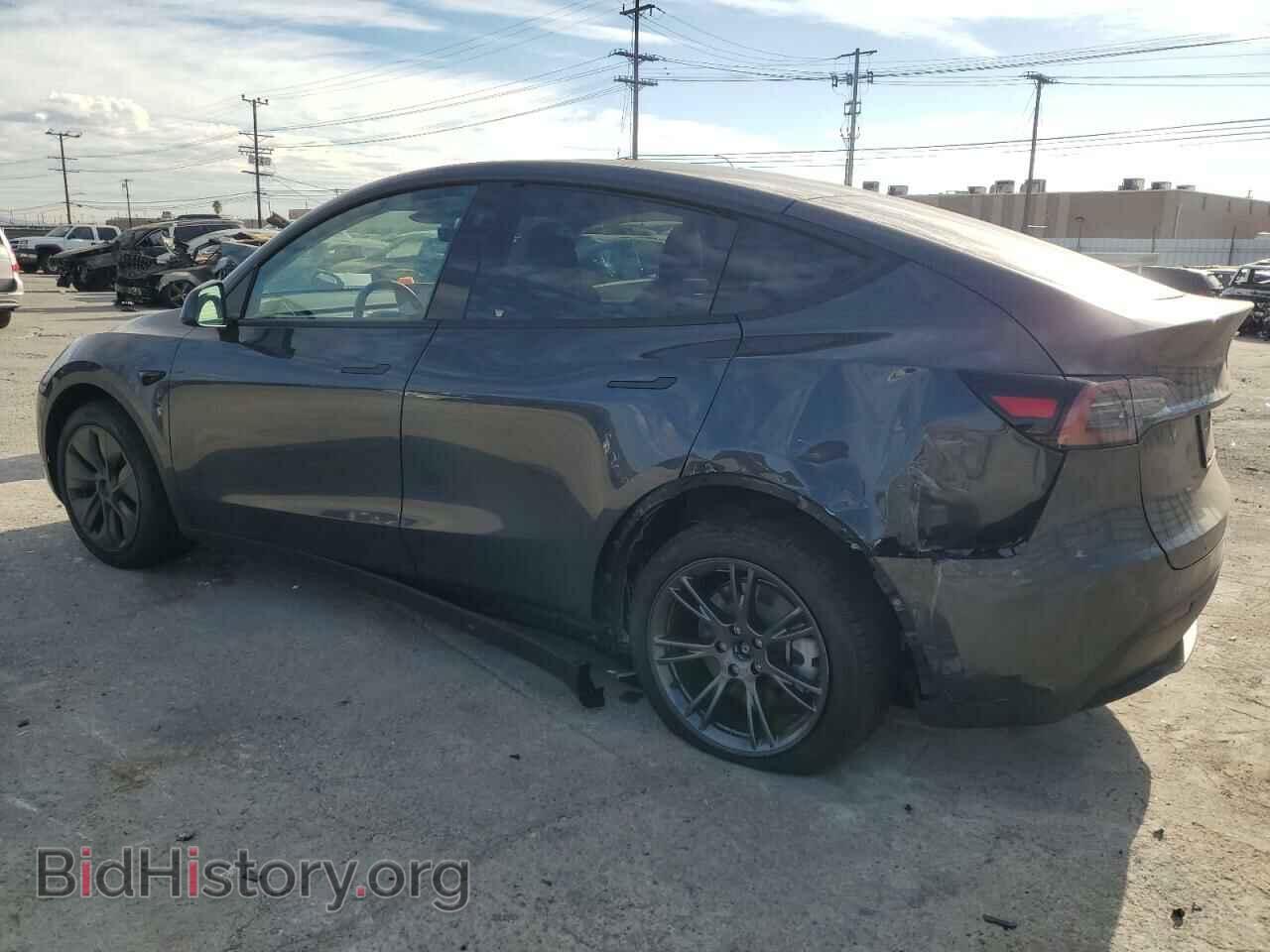 2024 TESLA MODEL Y - VIN: 7SAYGDED3RF181758 - Photo 2