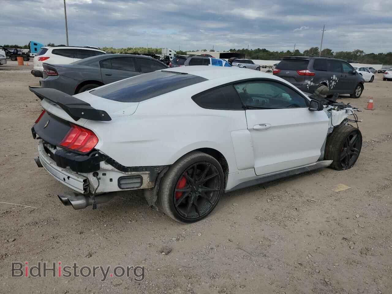 2018 FORD MUSTANG - VIN: 1FA6P8CF6J5126636 - Фото 3
