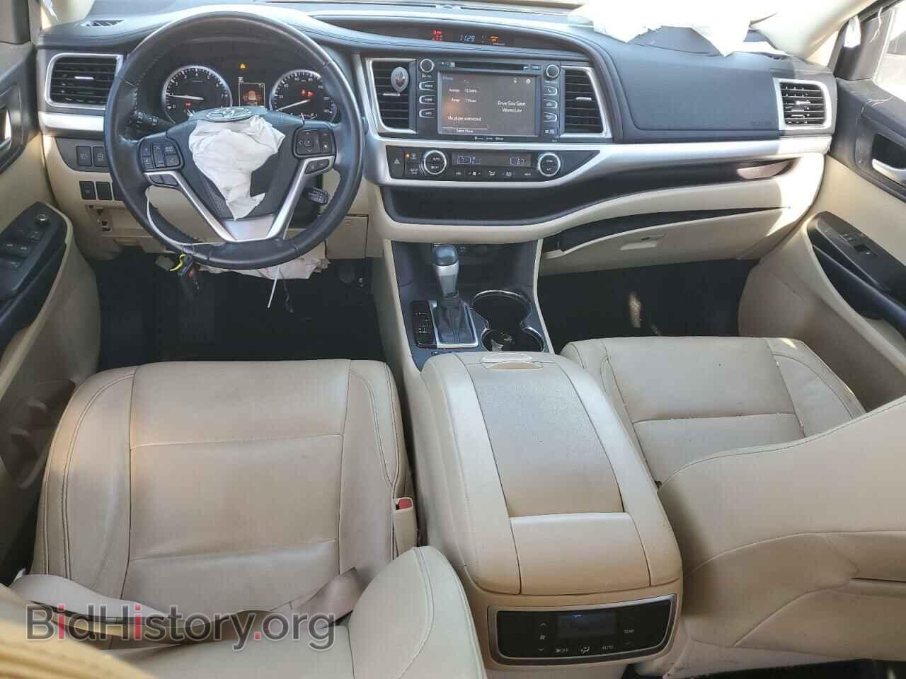 2018 TOYOTA HIGHLANDER - VIN: 5TDKZRFH6JS526809 - Photo 8