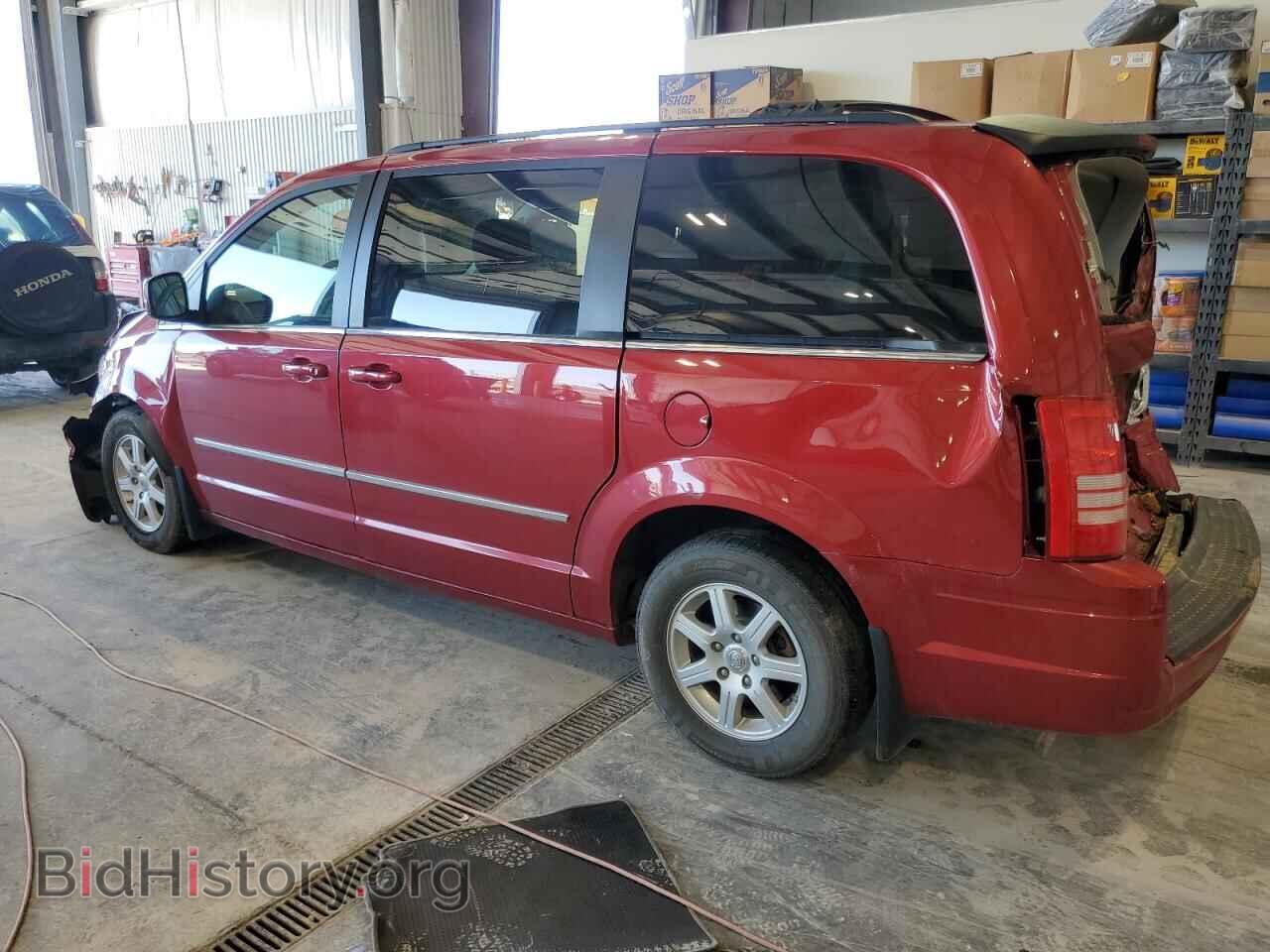 2010 CHRYSLER MINIVAN - VIN: 2A4RR5D16AR250566 - Фото 2