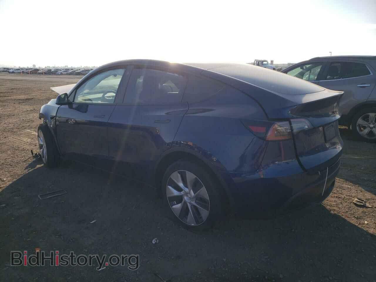 2022 TESLA MODEL Y - VIN: 7SAYGDEE3NF422432 - Фото 2