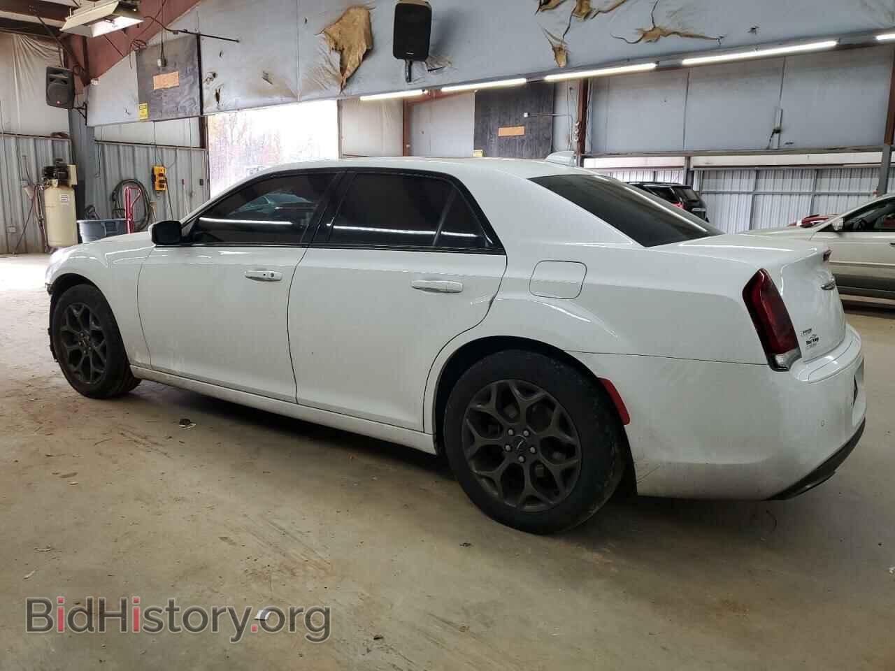 2017 CHRYSLER 300 - VIN: 2C3CCAGGXHH647823 - Фото 2