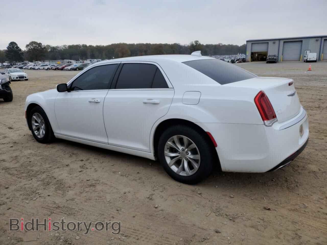 2018 CHRYSLER 300 - VIN: 2C3CCAAG0JH265136 - Фото 2