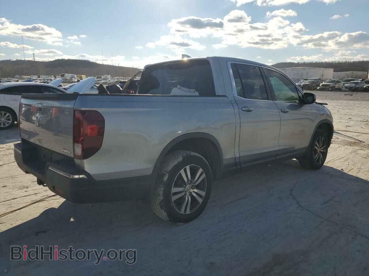 2017 HONDA RIDGELINE - VIN: 5FPYK3F40HB017460 - Фото 3