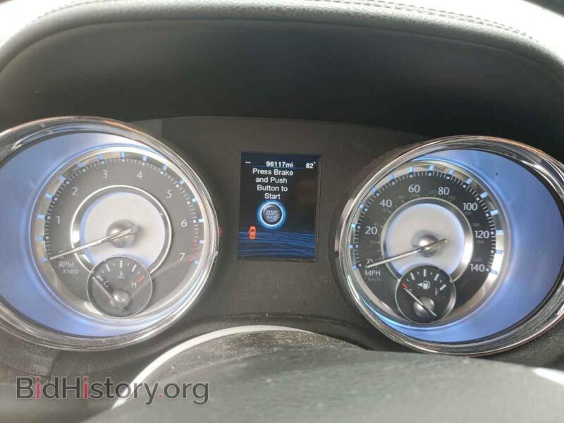 2012 Chrysler 300 (VIN 2C3CCAAGXCH138753) — фото 9 из 13