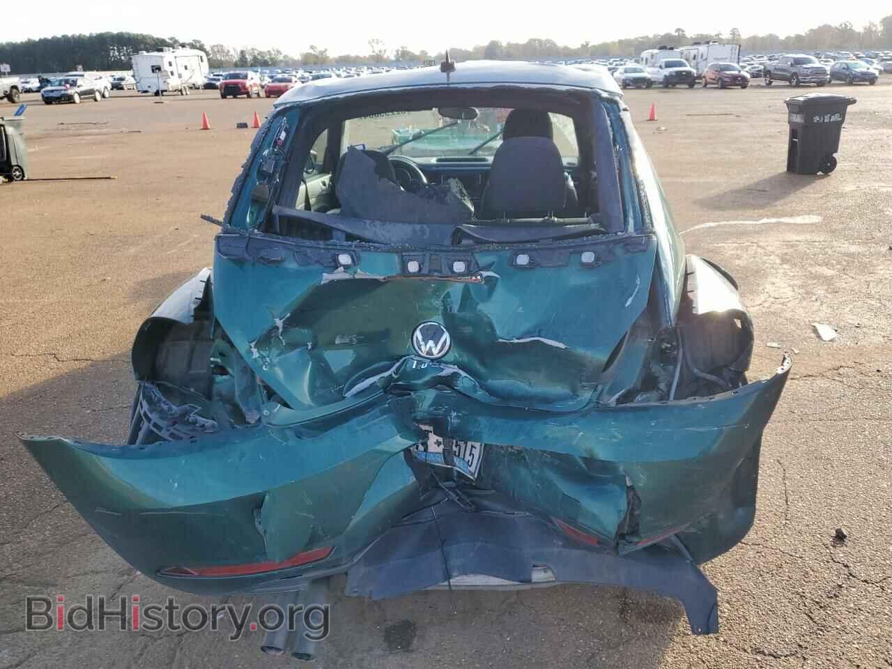 2018 VOLKSWAGEN BEETLE - VIN: 3VWFD7AT4JM702415 - Фото 6
