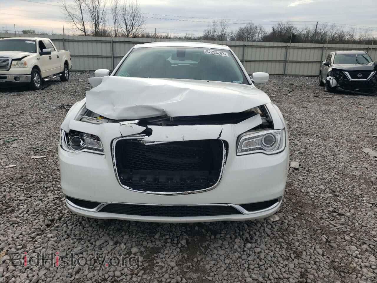 2019 CHRYSLER 300 - VIN: 2C3CCAAGXKH693961 - Фото 5