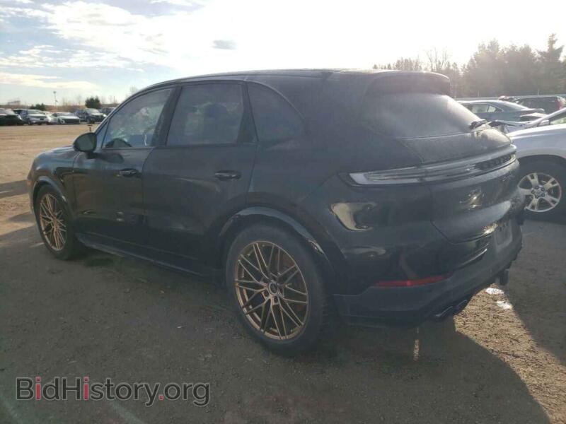 2024 Porsche CAYENNE (VIN WP1AA2AY9RDA05414) — фото 2 из 14