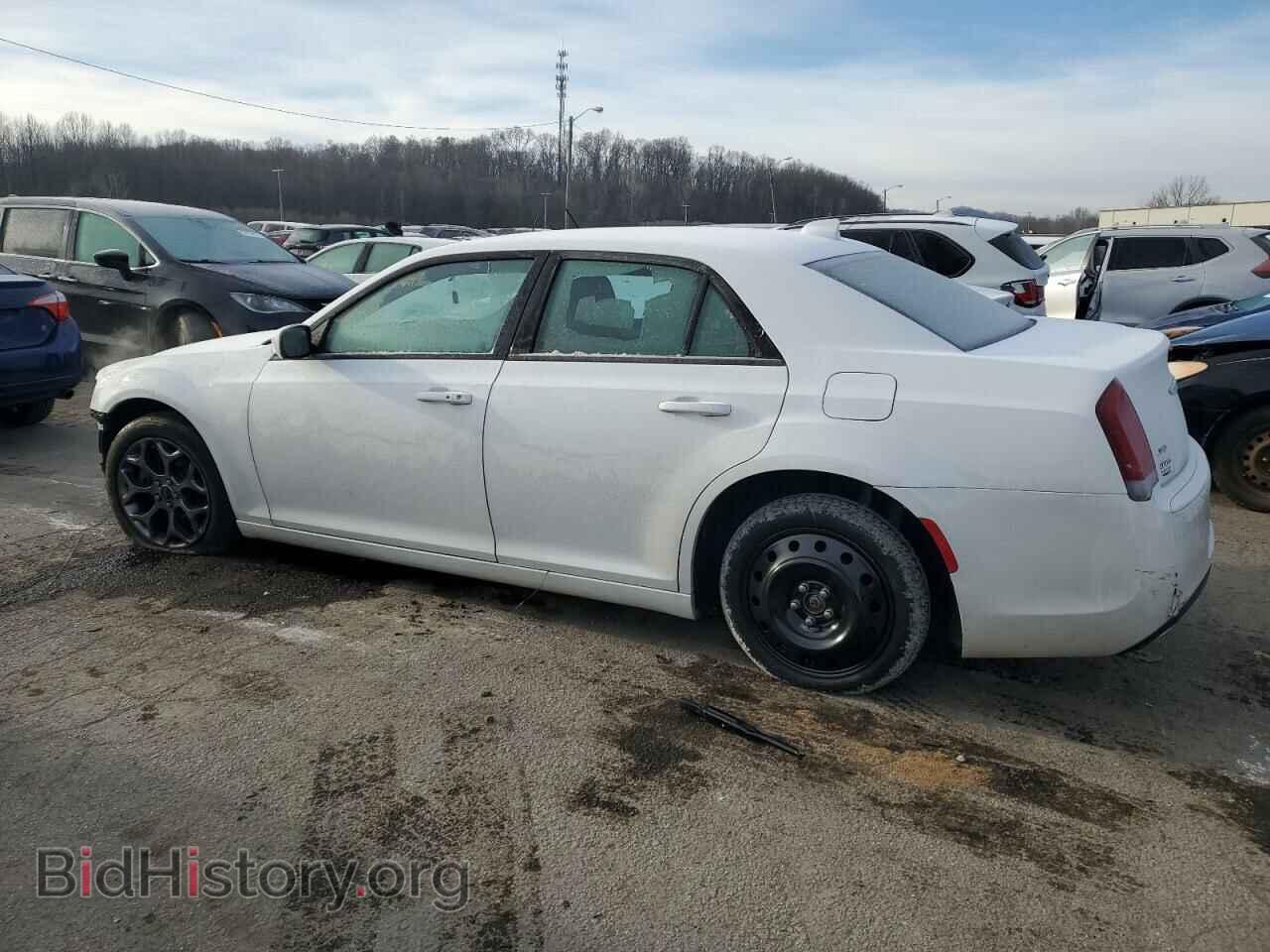 2016 CHRYSLER 300 - VIN: 2C3CCAGG9GH136246 - Фото 2