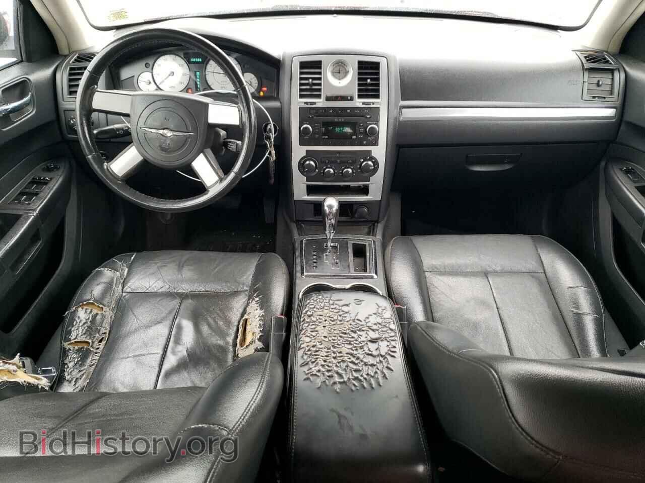 2010 CHRYSLER 300 - VIN: 2C3CA5CV4AH306912 - Фото 8