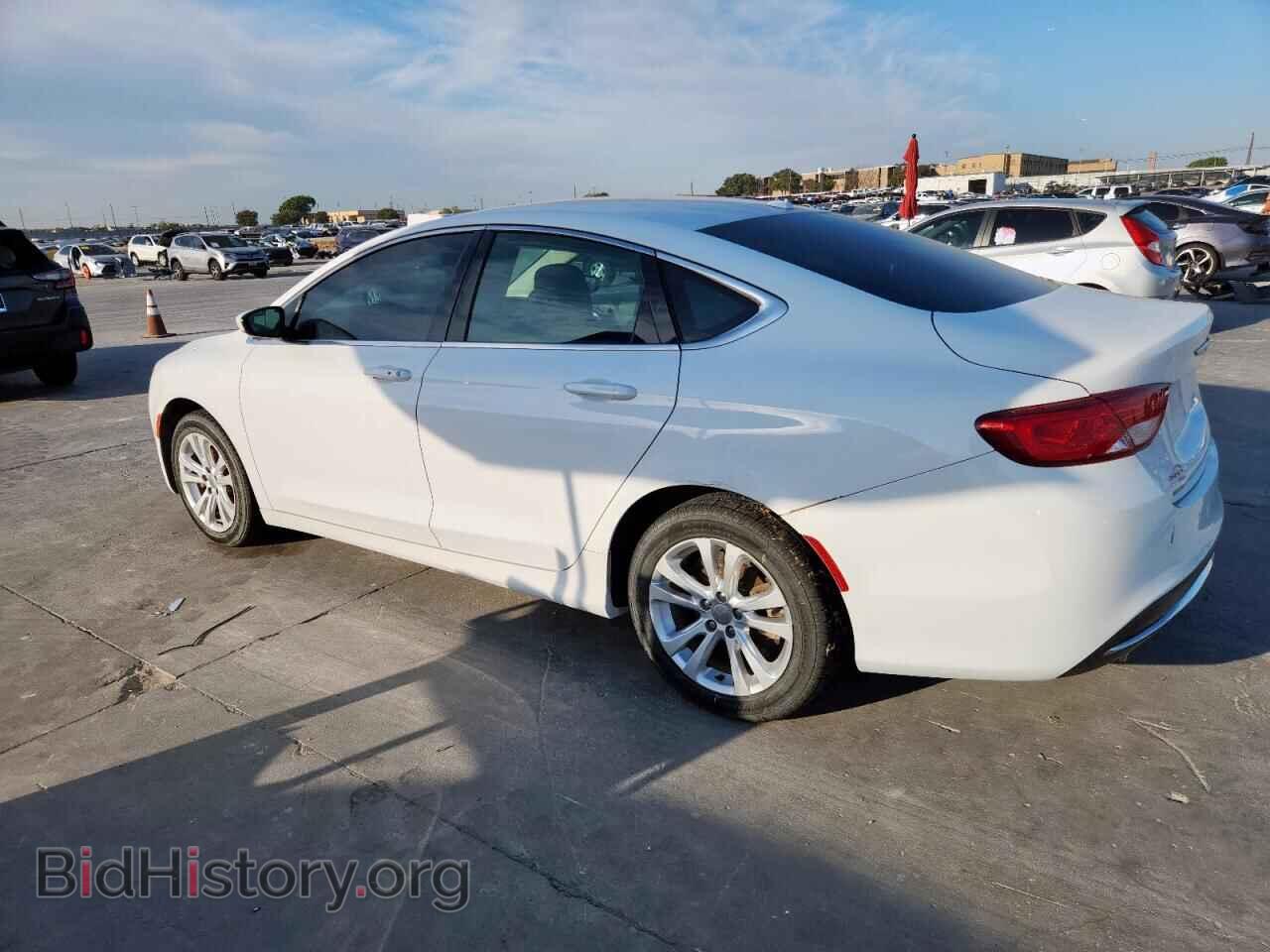 2016 CHRYSLER 200 - VIN: 1C3CCCAB5GN136101 - Фото 2